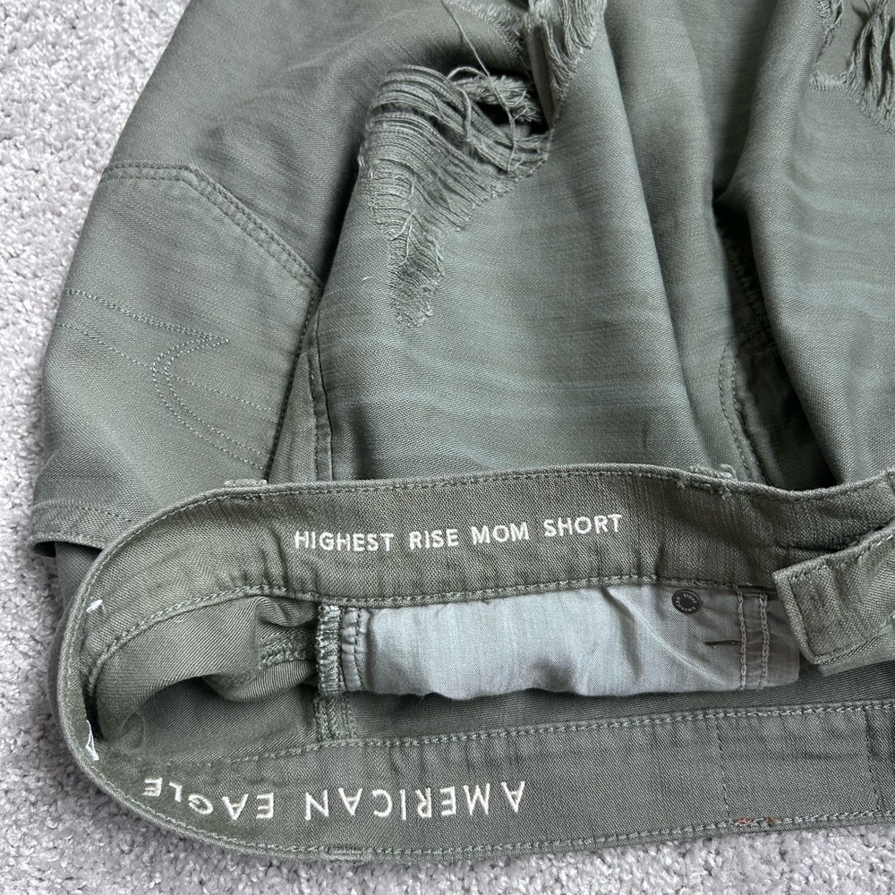 American Eagle Highest Rise Mom Short - Picture 5 of 5